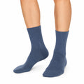 Chaussettes mi-mollet 43-46 en maille bleu ardoise côtelées
