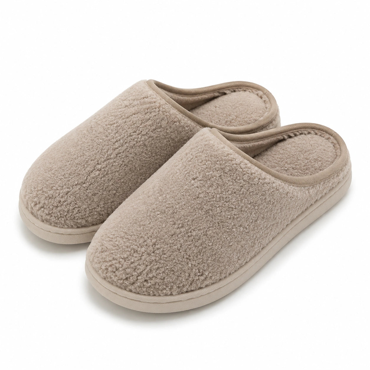 Chaussons 42/43 en textile bouclette beige - intérieur maison à enfiler