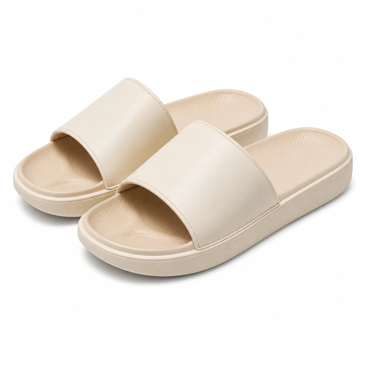 Claquettes 40/41 en matière synthétique beige à enfiler